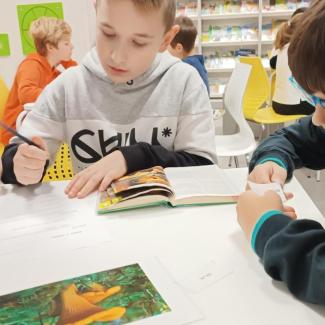 5. A v knihovně