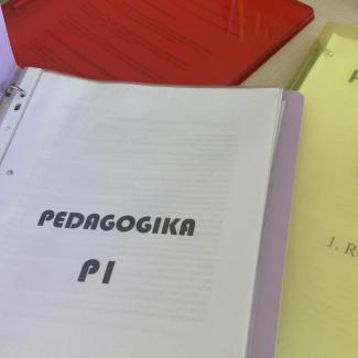 bývalí žáci