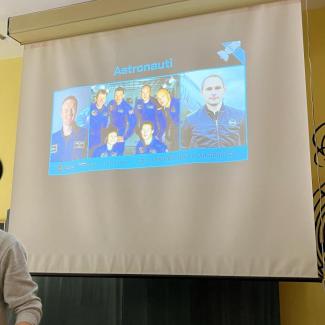 vesmír