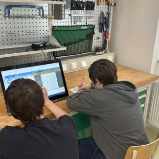 9. B - exkurze na SPŠ