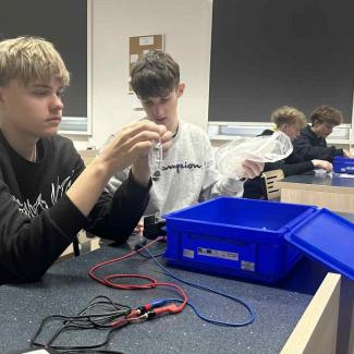 9. B - exkurze na SPŠ