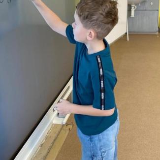 Nová interaktivní tabule ve třídě 3. A