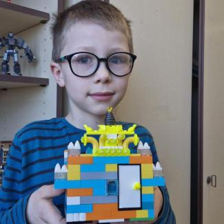 Předprázdninový pozdrav od Legáčků
