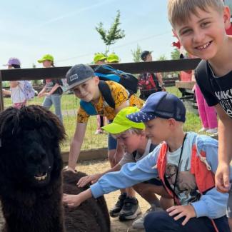 Výlet 2. tříd do Zooparku Zelčín