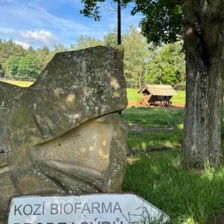 Výlet 6. A a 6. B na kozí farmu Nový Dvůr